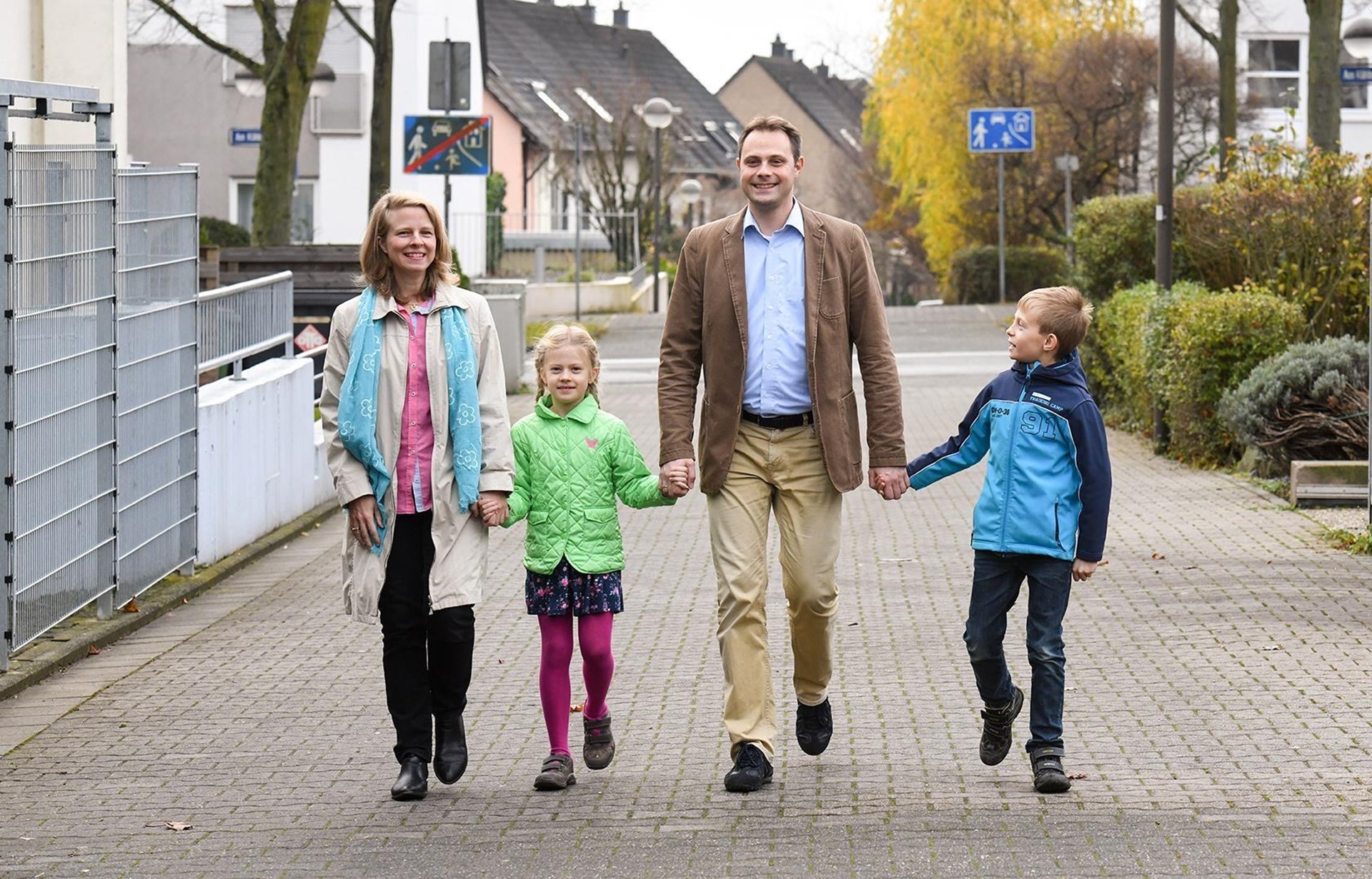 Familie mit zwei Kindern